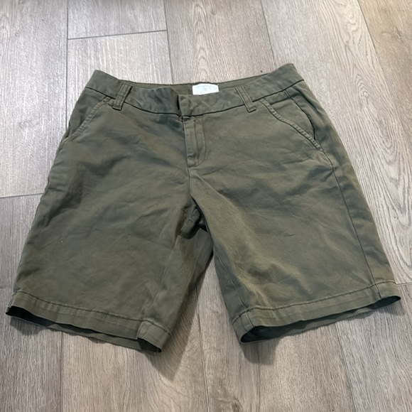 NWOT! Caslon 9-Inch Stretch Cotton Twill Olive Sarma Shorts - Size 4 💎 - Picture 7 of 8